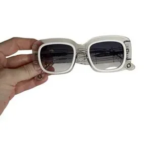 Cult Gaia Meira Clear Retro Sunglasses cult gaia | Accessories | Cult Gaia Meira Sunnies Clear  main image 2